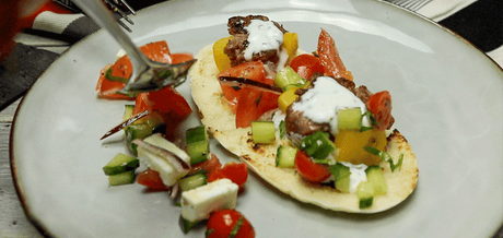 Boulettes d'Agneau sauce yaourt à la menthe